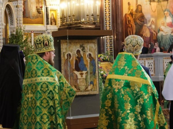 "Троица" Андрея Рублева привезена в Храм Христа Спасителя на Рождество