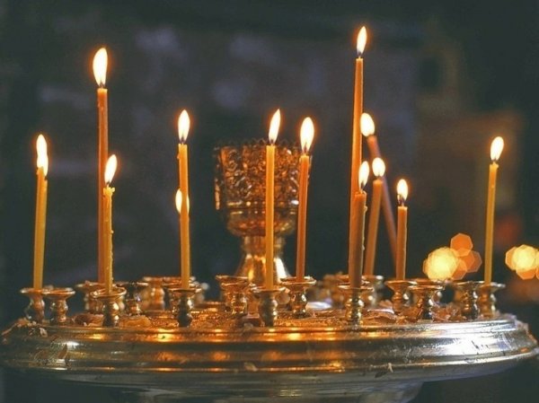 СМИ: украинцы продолжают отмечать православное Рождество, несмотря на официальную отмену