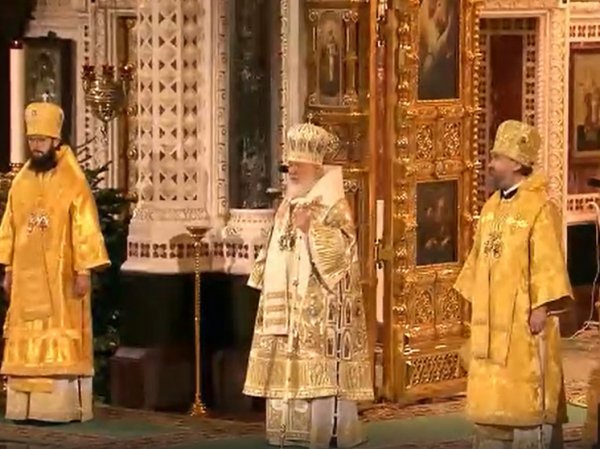 Патриарх Кирилл в рождественском обращении призвал делиться светом Христа друг с другом