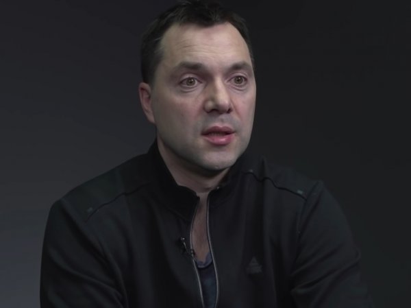 Арестович: Сунак приезжал в Киев принуждать продолжать бои