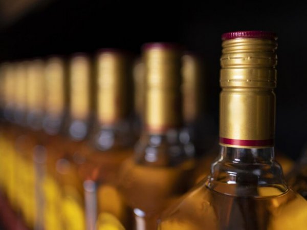 Алкоголь хотят пустить на рынки: трезвенники России против