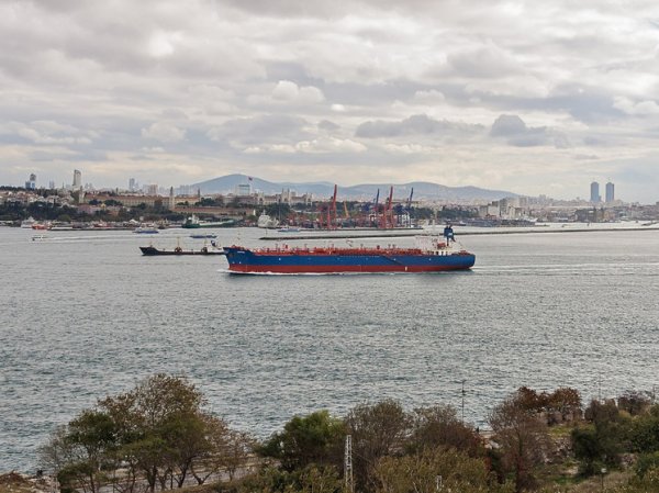 Sabah: Анкара применяет различные санкции к прибывающим из Крыма судам
