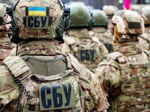 Работнику аппарата Верховного Суда на Украине предъявили обвинения за поддержку РФ