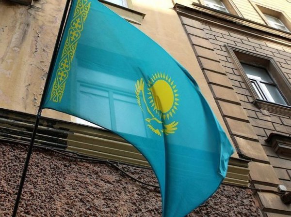 В Казахстане во время заседания задержали чиновника по обвинению в коррупции