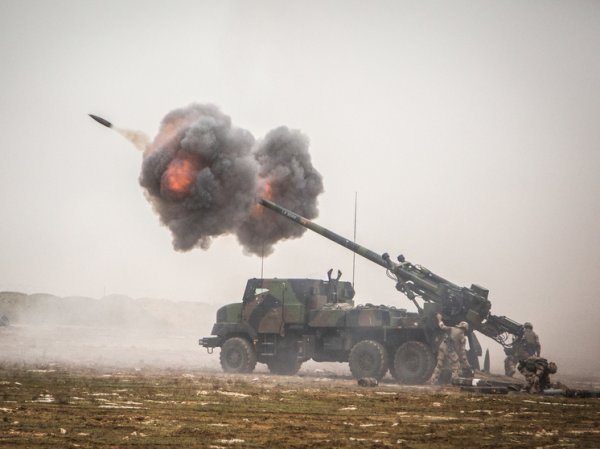 Франция передаст Украине десятки артиллерийских систем Caesar со снарядами