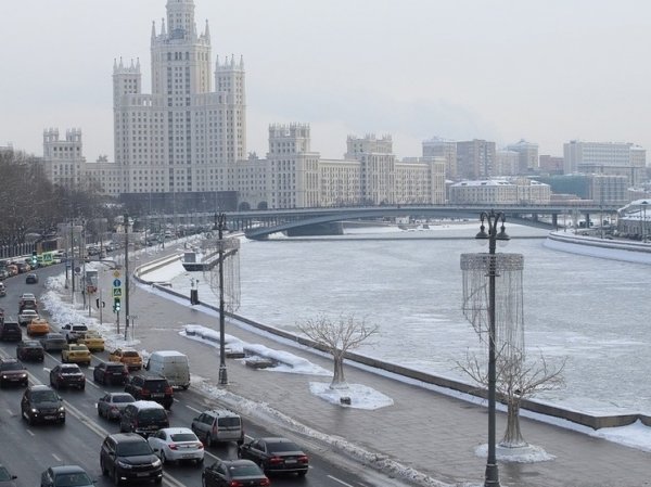 Утренние пробки в Москве из-за снегопада достигли 8 баллов