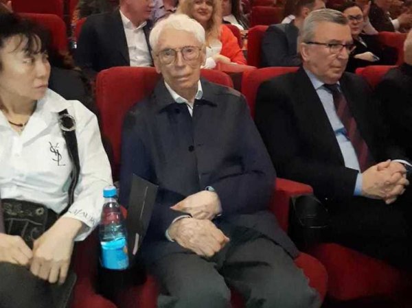 97-летний композитор Зацепин пришёл в кино