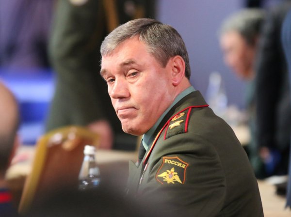 Герасимов посетил командный пункт группировки войск «Центр» в зоне спецоперации