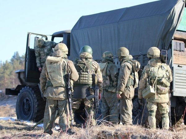 Российские военные в зоне СВО начали досрочно голосовать на выборах