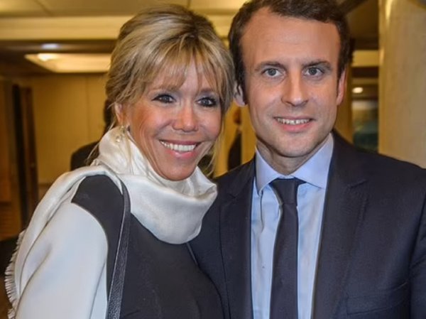 Daily Mail: Президент Франции прокомментировал слухи о том, что его жена родилась мужчиной