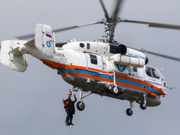 В Магадане наградили экипажи вертолетов, спасших пострадавших на Колыме