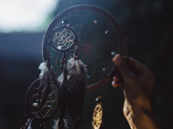 «Сжечь свои обиды»: озвучены советы шаманов на день весеннего равноденствия