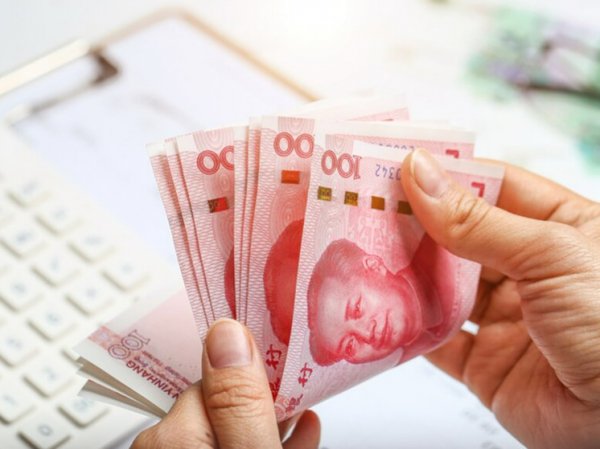 Названы риски, связанные с отказом китайских банков принимать платежи в юанях из России
