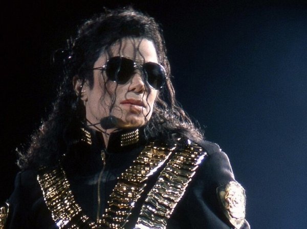 Сын Майкла Джексона подал в суд на свою бабушку