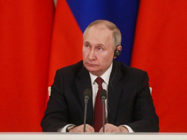 Путин сообщил о дополнительных антитеррористических мерах в России