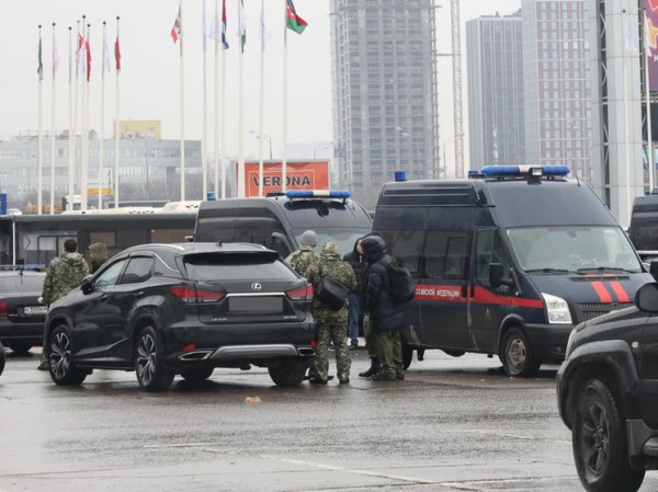 Полиция проверяет место возможной стоянки машины атаковавших «Крокус» террористов
