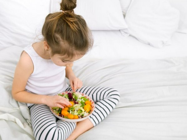 Врачи обеспокоены: родители сажают детей на диеты, приводящие к особому ожирению