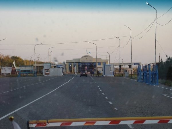 Из-за паводка закрылся пункт пропуска на российско-казахстанской границе