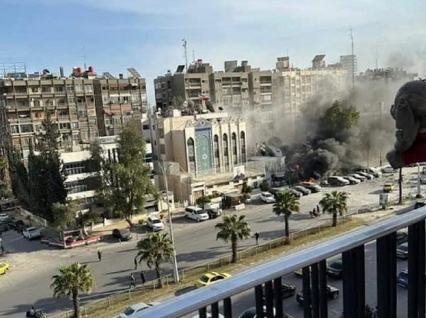 Лидер Ирана пообещал Израилю "пощечину" после атаки на консульство в Дамаске