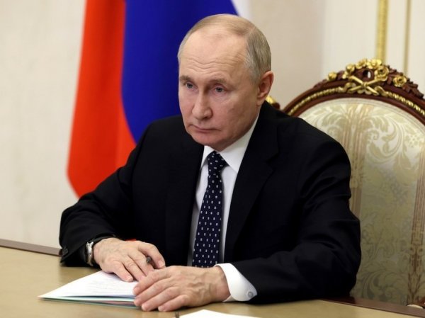 Путин: Россия вынуждена защищать традиционные ценности