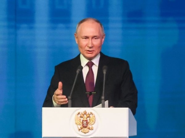 Путин поздравил создателей "Искандер-М" и "Панциря"