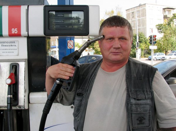 Эксперты рассказали, какими мерами могут «спасать» цены на бензин: «Много веселого»