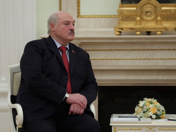 Лукашенко посоветовал России заключить мир с Украиной до 20 мая
