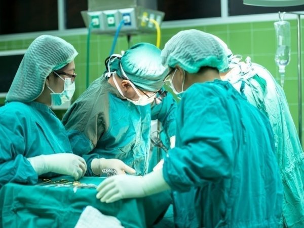 Российские врачи удалили девочке опухоль, вес которой равнялся ее собственному