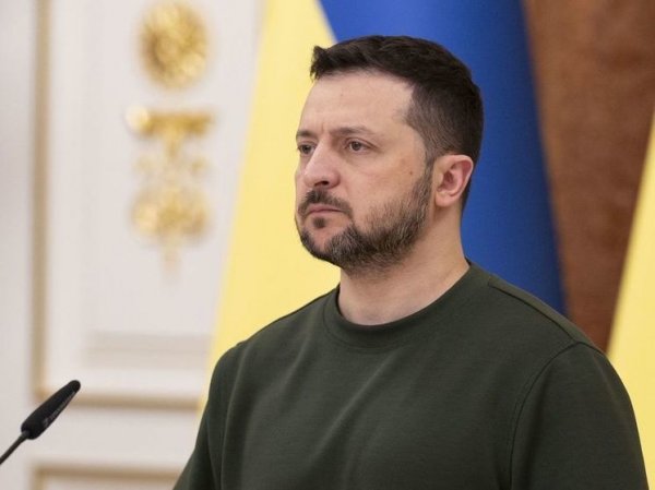 Зеленский подтвердил причастность Киева к атаке на аэродром в Джанкое