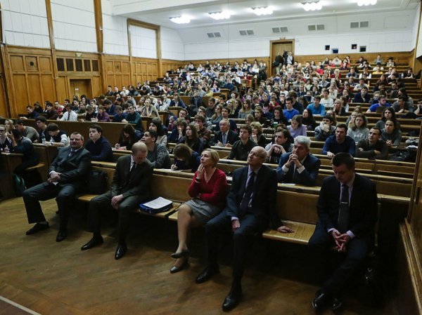 В России предложили ужесточить экзамены для мигрантов и добавить «говорение»