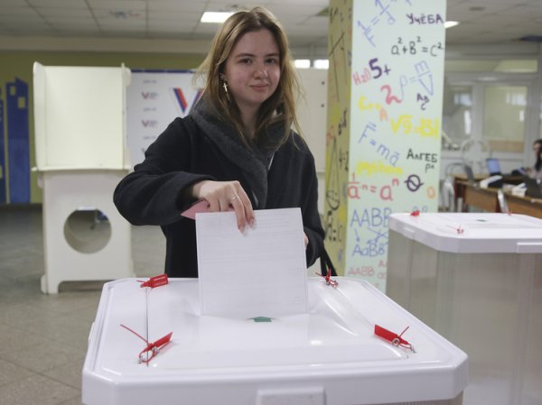 Депутаты Госдумы предложили понизить возраст для голосования на выборах